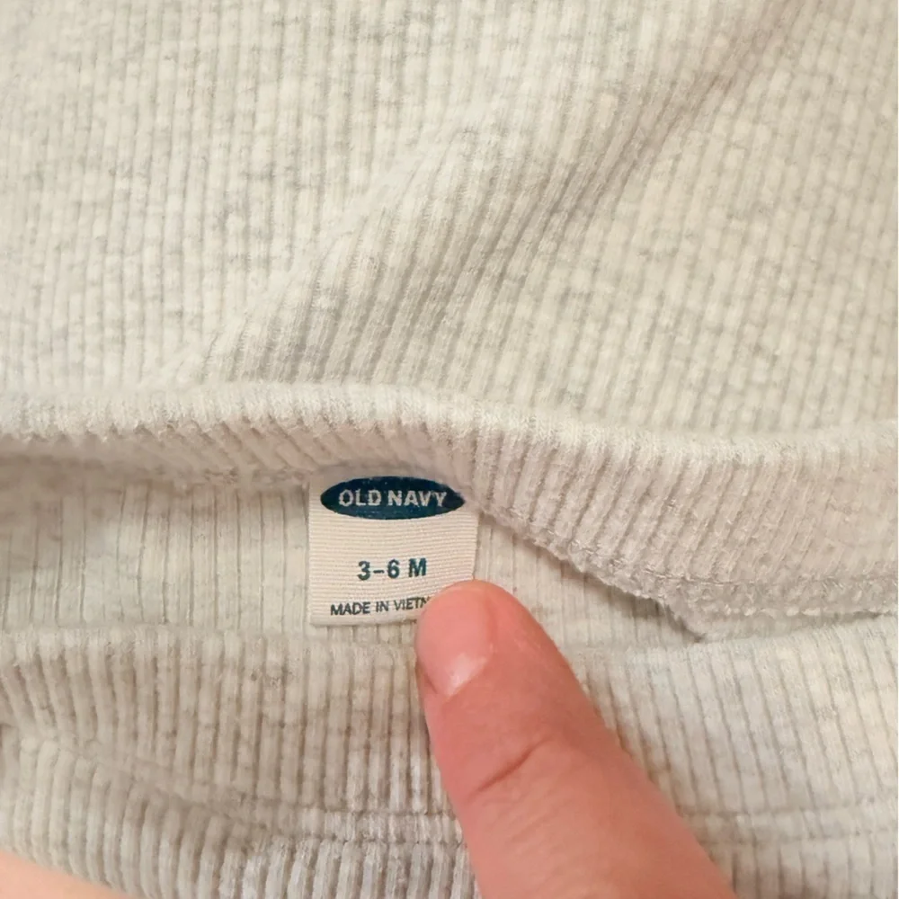 Old Navy Gray Kids Ribbed Gender Neutral Casual Bottoms size 3-6M